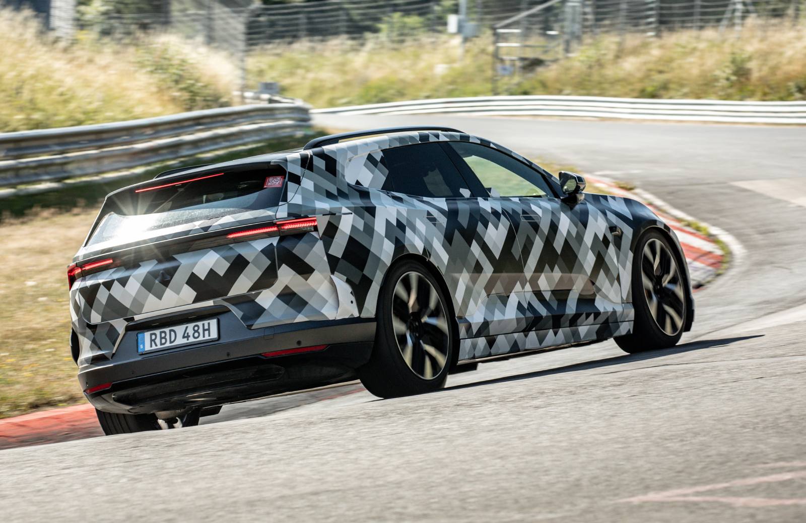 Polestar 4 SUV spyshot